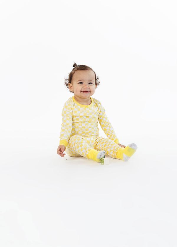 Infant/Toddler Girls Daisy Check Snug Fit 2-Piece Pajama Sleep Set With Matching Socks - Sleep On It Kids